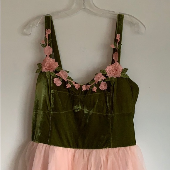 Garden Party Tulle Dress - Picture 3 of 6